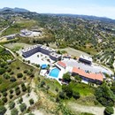 Hillside Studios & Apartments