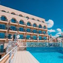 Gillieru Harbour Hotel